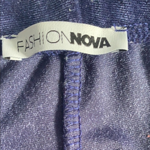 🔴SOLD FashionNova Velvet pants matching set. - Picture 7 of 8